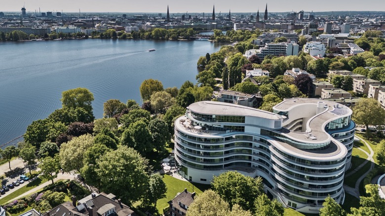 Aerial view of the Fontenay next to Lake Alster with Hamburg in distance