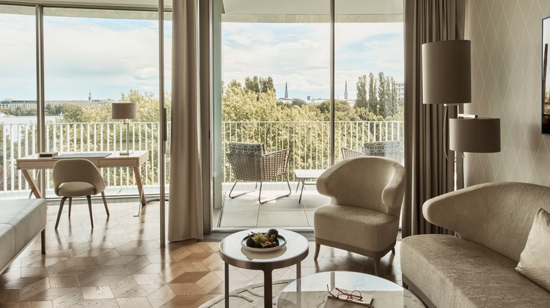 Inside a Deluxe Room at the Fontenay