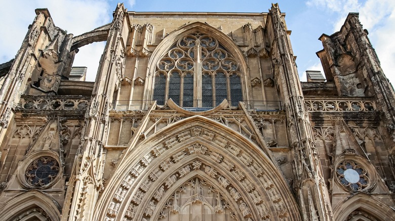Details of the Gothic facades of the Saint-Antoine-l'Abbaye