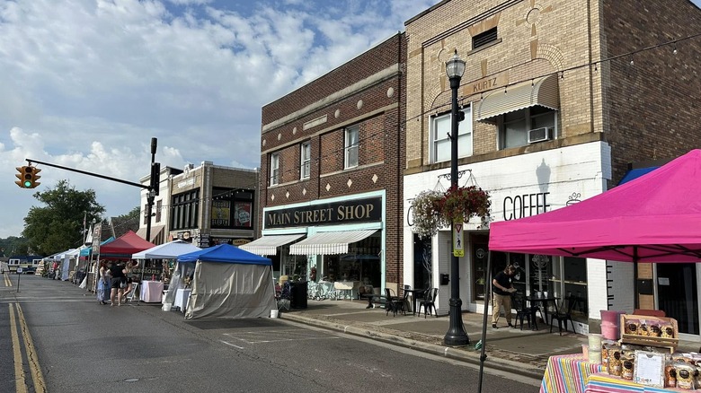 Street fair in Columbiana, Ohio
