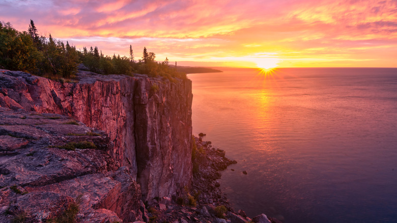 overlook along North Shore Scenic Drive from Duluth