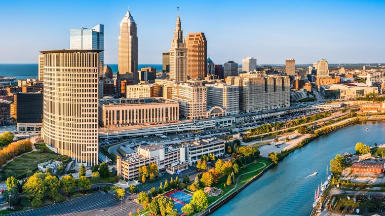 An aerial view of the Cleveland, Ohio skyline