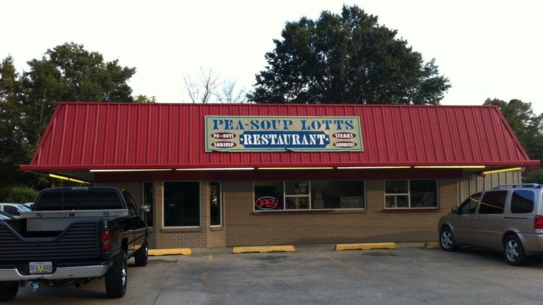 Exterior of Pea Soups Lott-A-Freeze in Indianola, Mississippi
