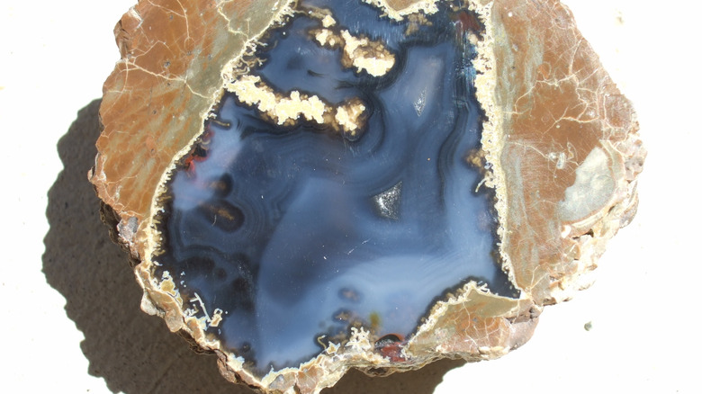 Thunder egg agate stone