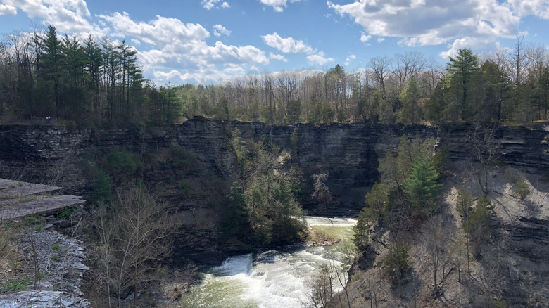 Ithaca Falls hiking area