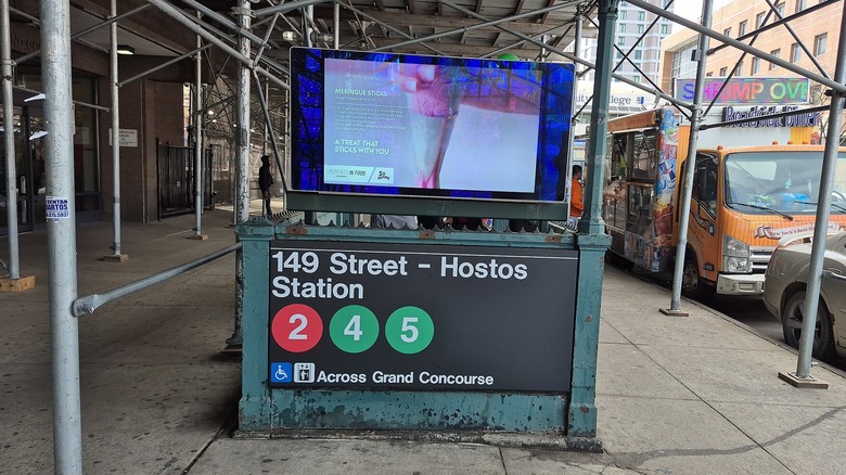 Entrance and sign for the 149 Street-Hostos Station in New York