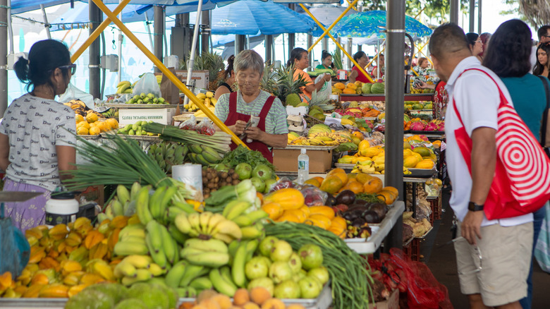 Vendors at the Hilo Farmers' Market