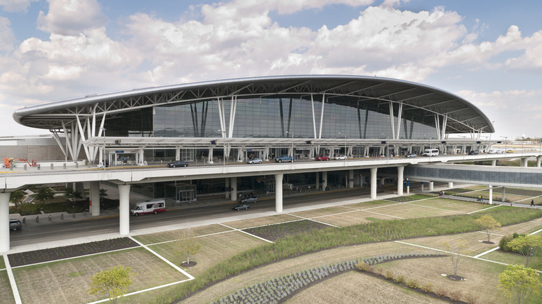 Exterior view of the Weir Cook Terminal at Indianapolis International Airport, Indiana, United States