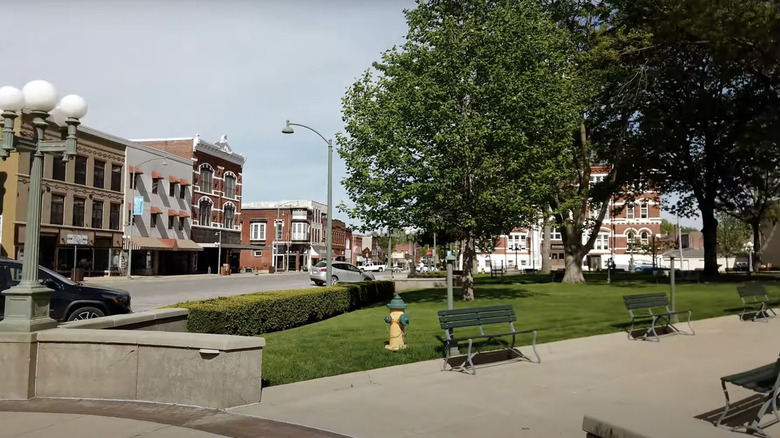 Park benches in Oskaloosa, Iowa