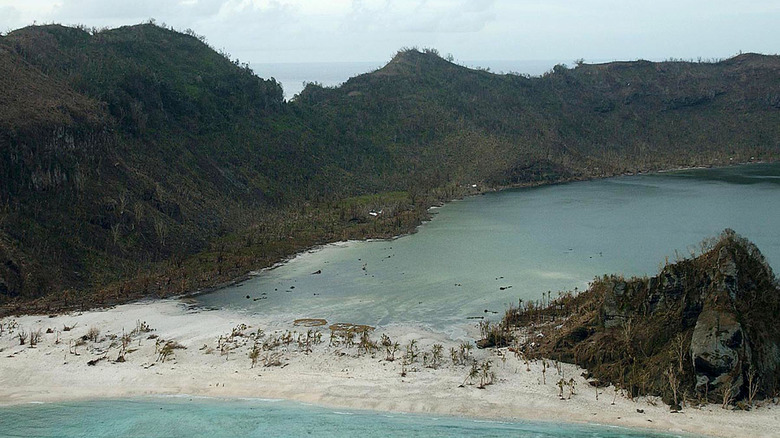 Volcanic peaks and pristine waters in Tikopia island