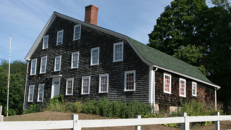 Exterior of the Historic Colonial Paine House