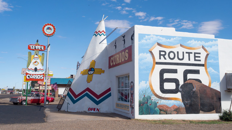 Tee Pee Curios shop in Tucumcari, NM