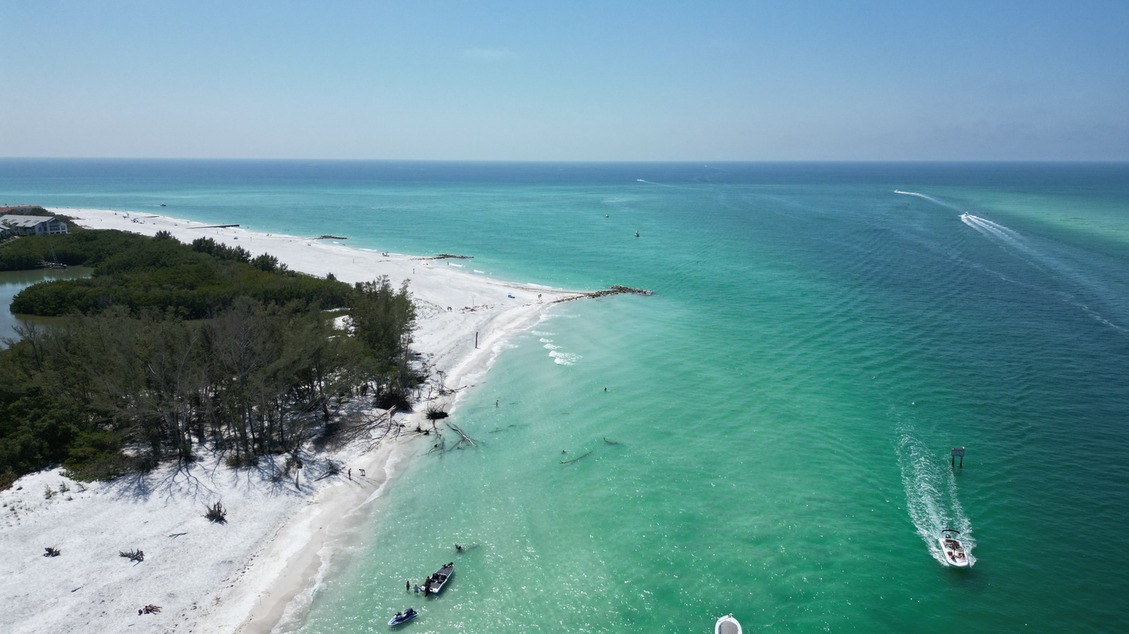 This Secret Sandy Party Island In Tampa Bay Is A Dive, Snorkel, And Beach Paradise Only Accessible By Boat