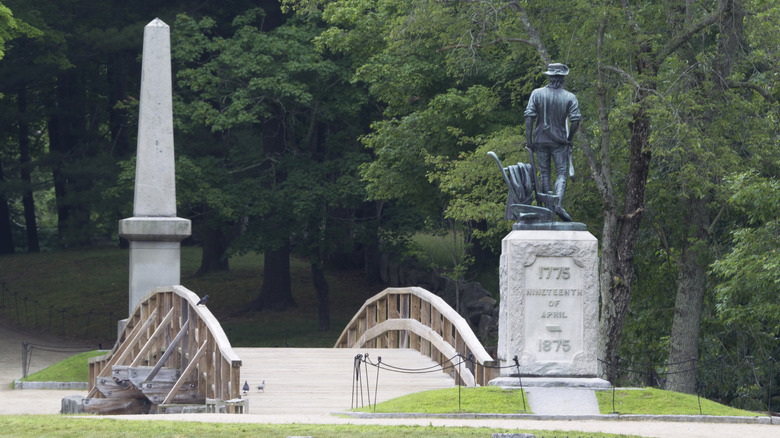 Minuteman Statue, North Bridge and Monument in Concord, Massachussetts