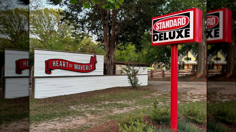 Graphic signs and trees in Waverly, Alabama