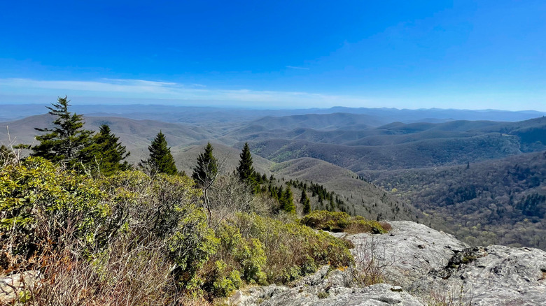 View from the top of the Devil's Courthouse Trail on a sunny day