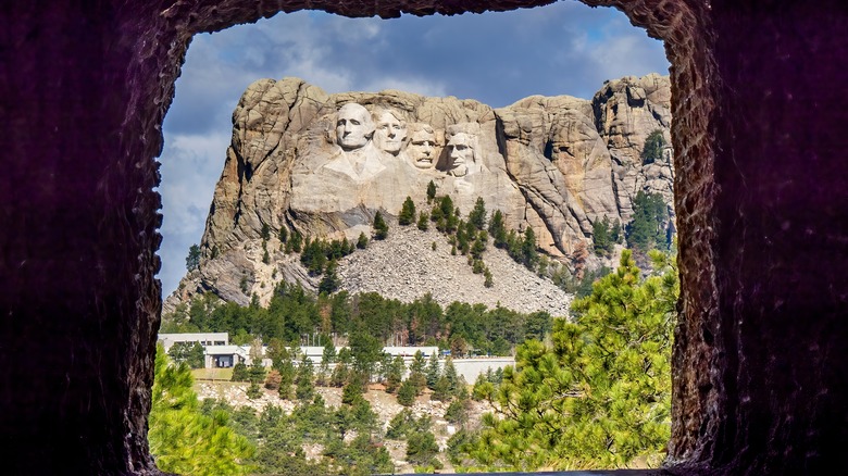 Mount Rushmore National Memorial though the Doane Robinson Tunnel on Iron MountaIn Road