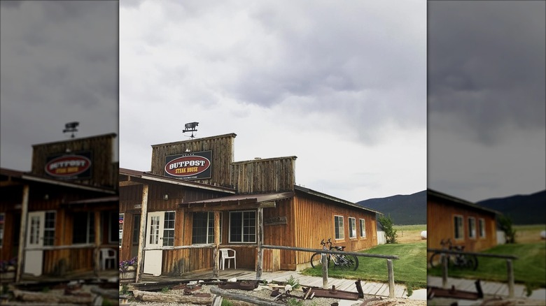 Entrance of the Almo Inn & Outpost Steakhouse