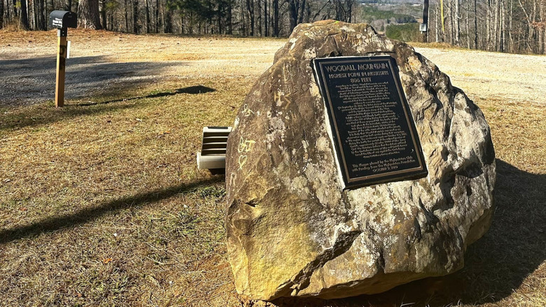 Monument on top of Woodall Mountain