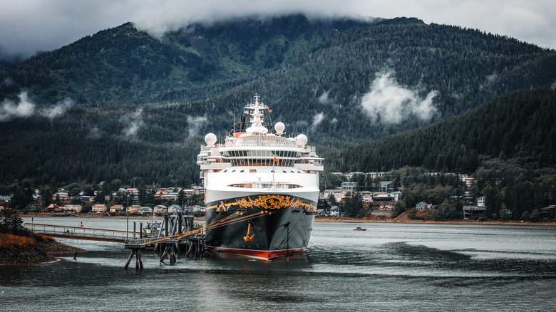 Cruise docking in Alaska