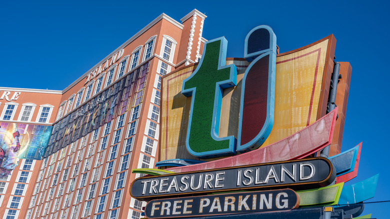 Treasure Island hotel and free parking sign