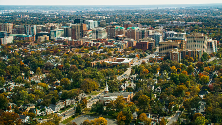 An elevated view of Arlington, Virginia