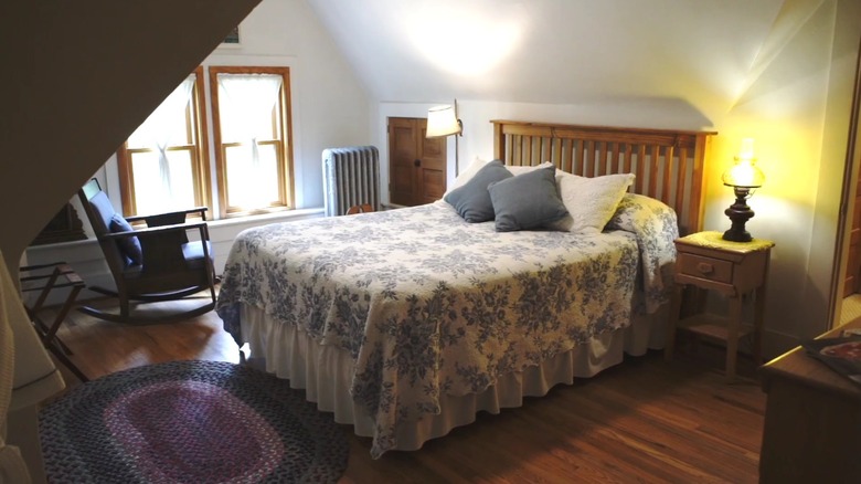 A historic room at the Gable House Inn