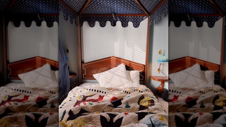 A room at Hotel Ulysses