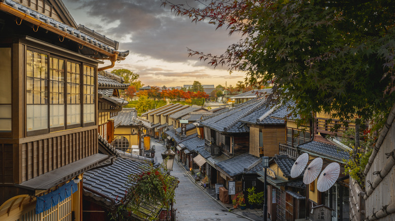 Nene-no-Michi pedestrian street in Kyoto, Japan