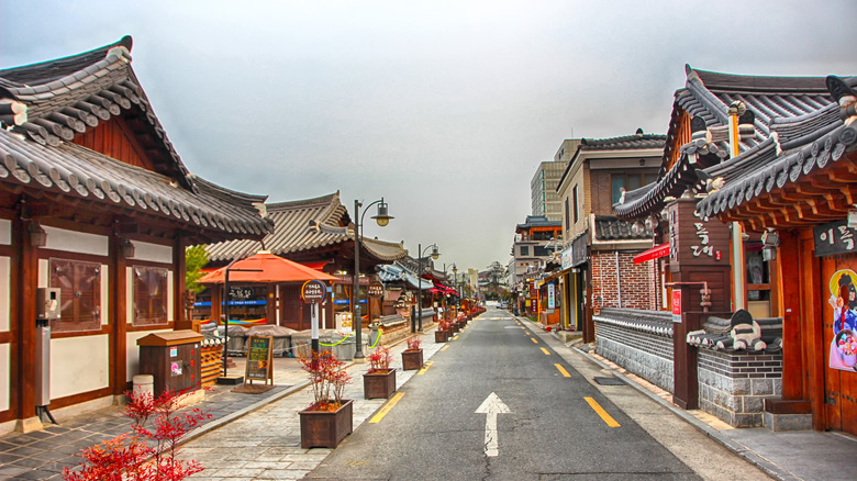 Jeonju Hanok Village in Jeonju