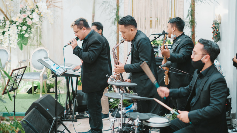 band playing at wedding