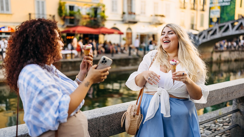 Two women chatting in Italy