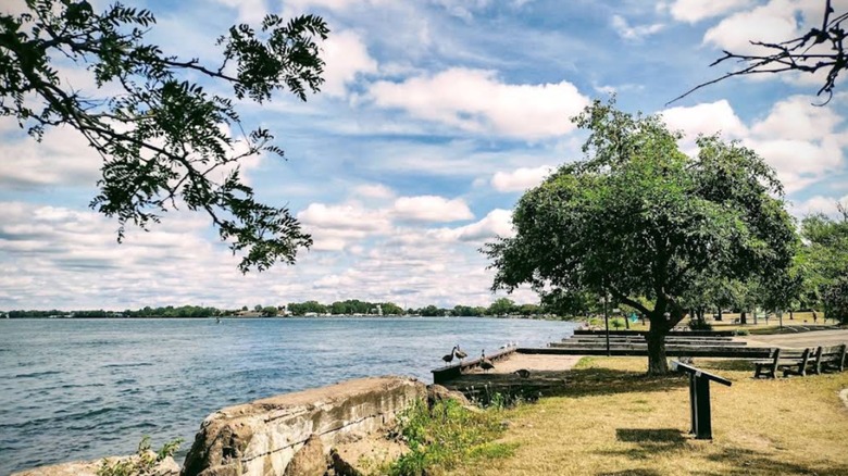 The scenery from Niawanda Park in Tonawanda, New York