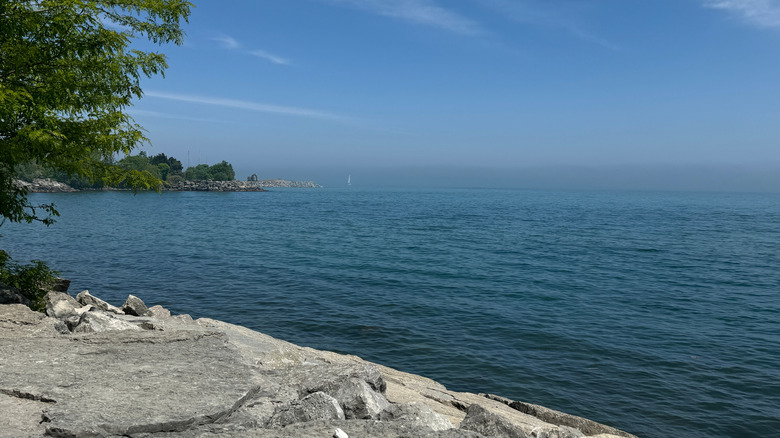 Rocky ledge at Bluffer's Park, Toronto