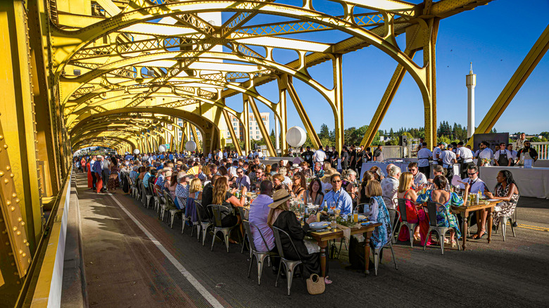 Tower Dinner on the Tower Bridge in Sacramento