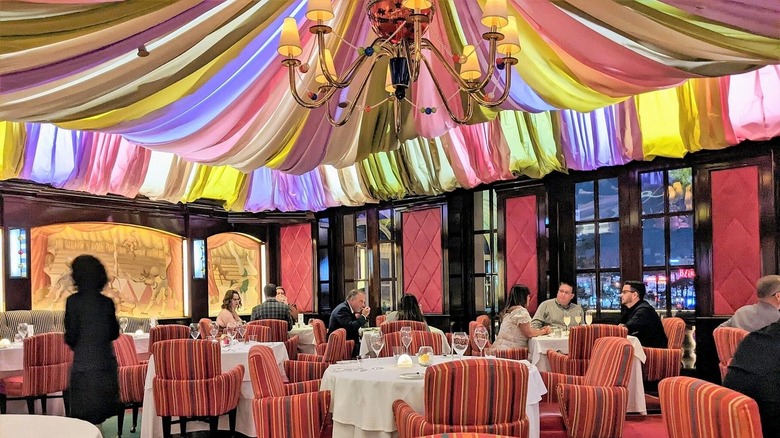 Interior of Le Cirque restaurant