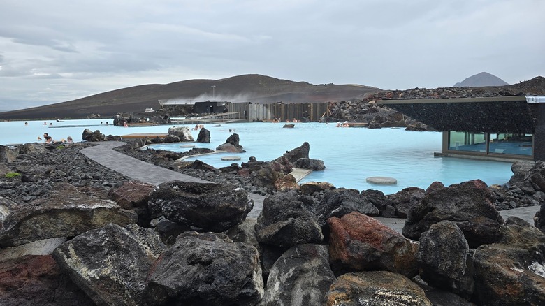 The pool at Earth Lagoon Mývatn