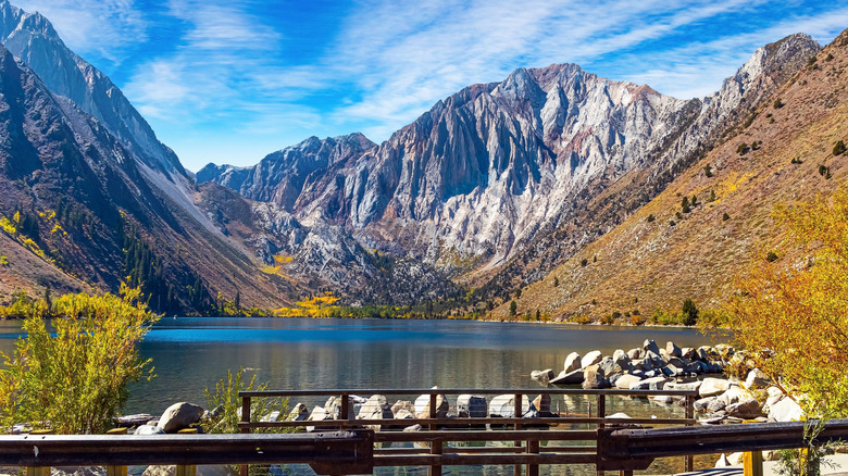 A sunny morning at Convict Lake