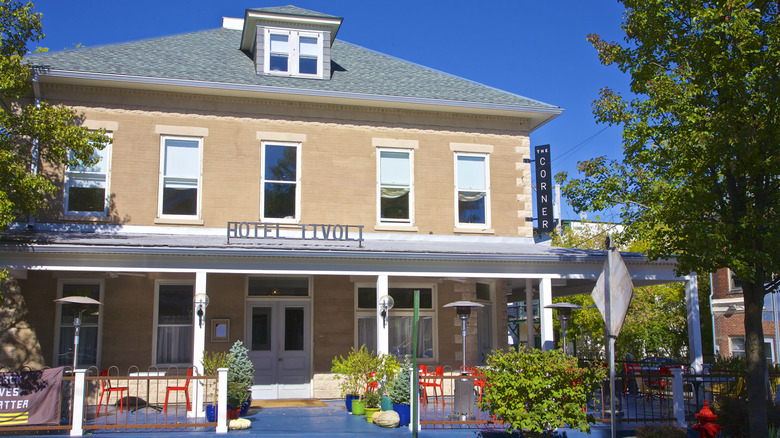 Outside the Hotel Tivoli