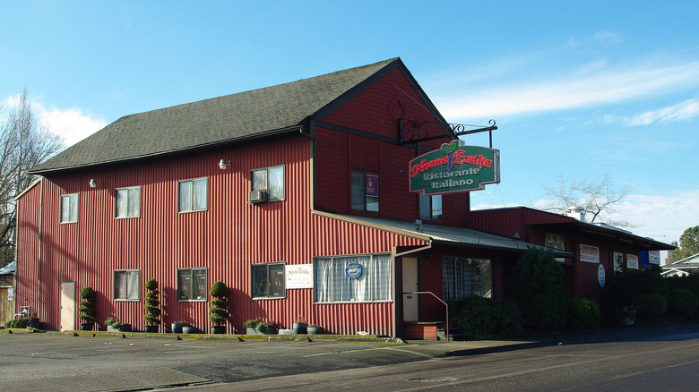 The red-paneled facade of Nonna Emilia Ristorante Italiano in Aloha, Oregon