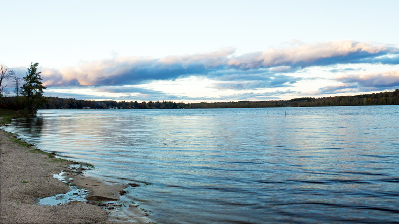 A clear day at Gouldsboro lake in the Poconos