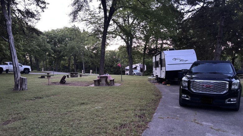 RV sites in the campground in Aunts Creek Park along Table Rock Lake outside of Branson, Missouri