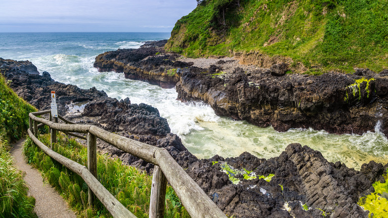 The path leading down to the Devil's Churn