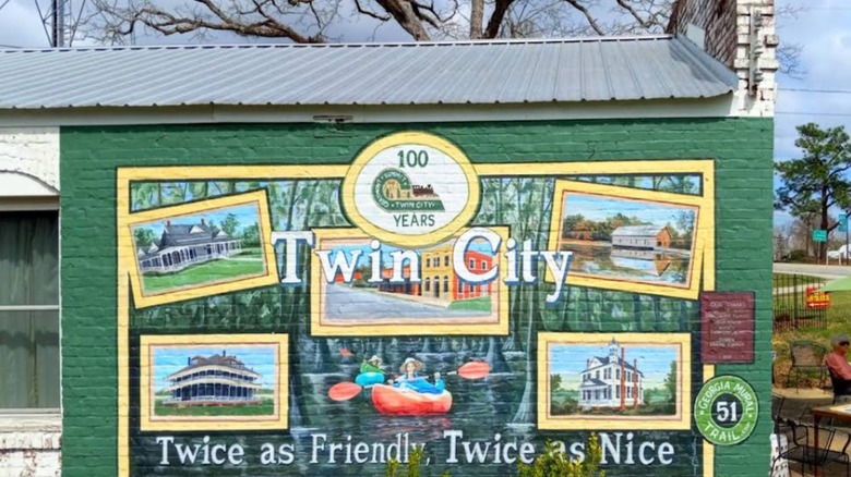 A mural commemorating the 100th anniversary of Twin City, Georgia