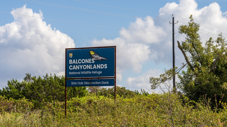 Welcome sign at Balcones Canyonland NWR in Texas.