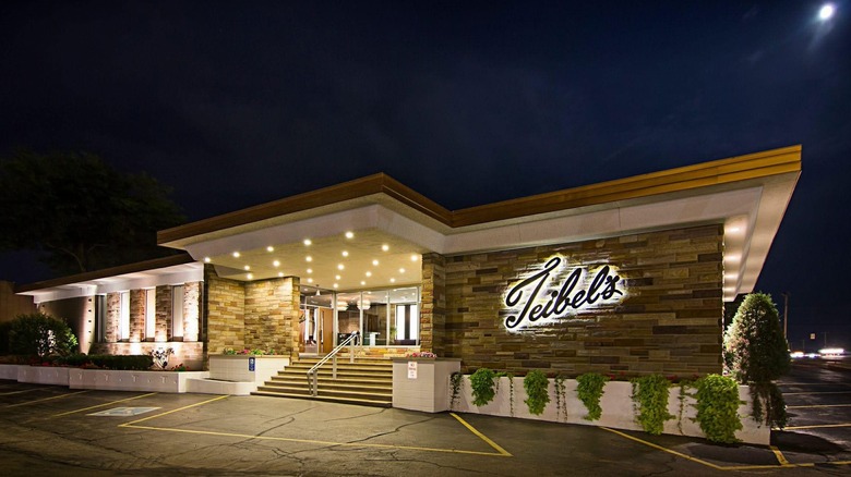 The front of Teibel's Family Restaurant in Schererville, Indiana, at night