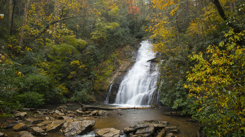 Helton Creek Falls waterfall within Chattahoochee-Oconee National Forest near Union County and Blairsville, Georgia