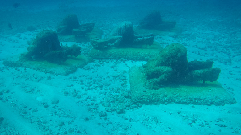Underwater statues at MUSA, Mexico