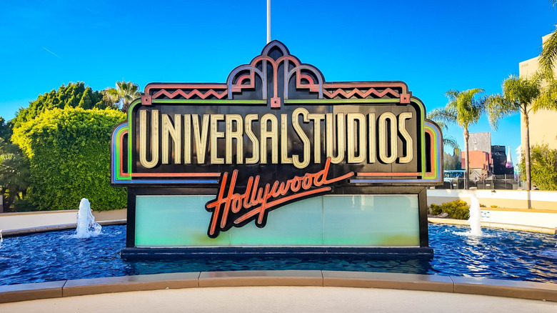 Entrance sign to Universal Studios Hollywood