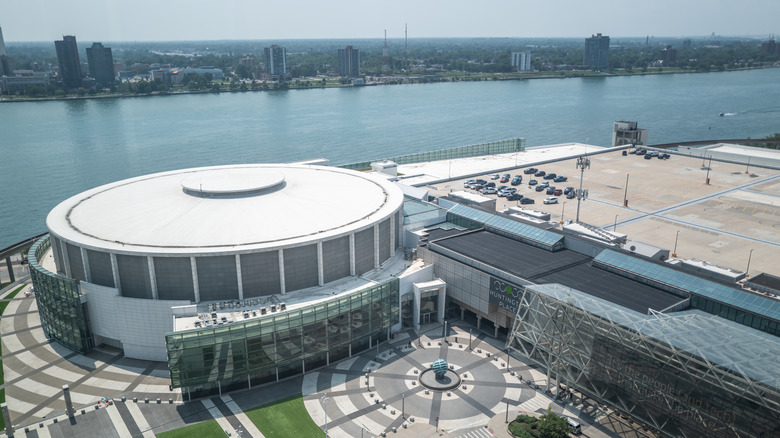 Huntington Place, Detroit's mega-convention center